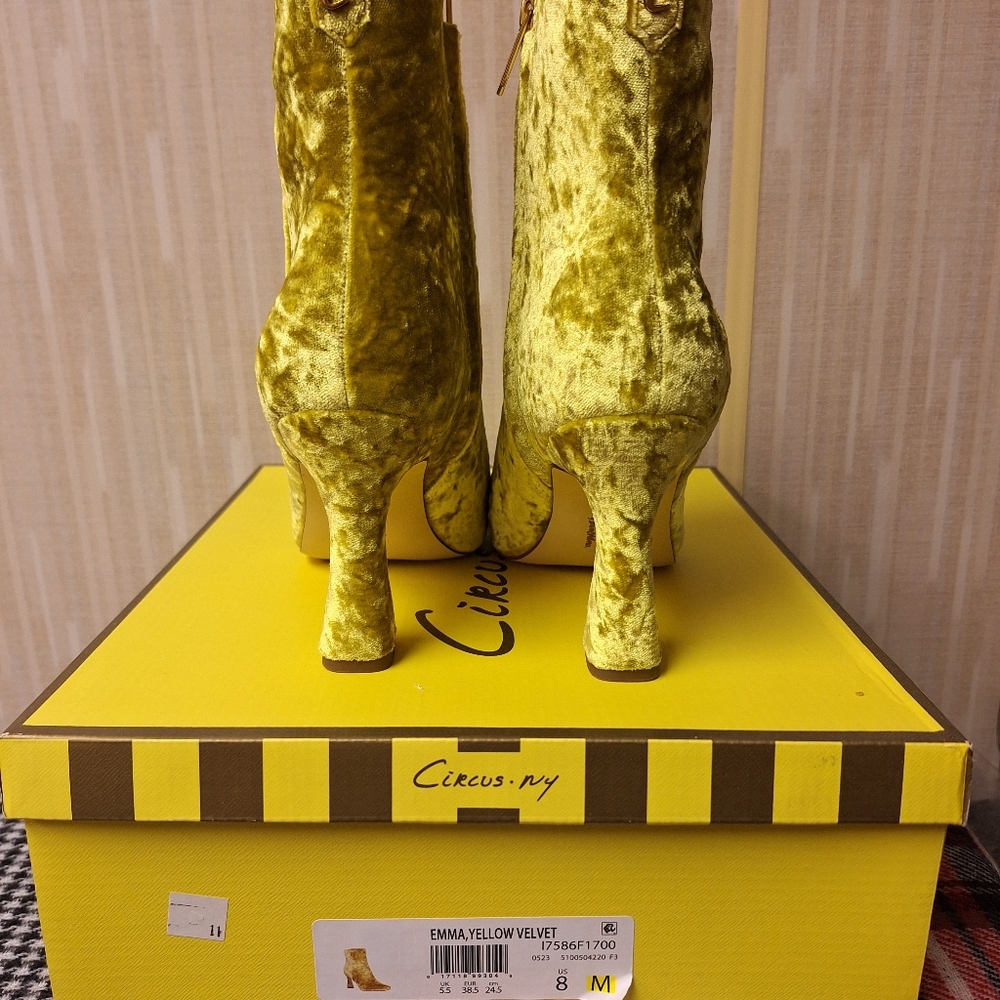 NWOT Circus.NY Ankle Boot - Yellow, Size 8 - Picture 5 of 6
